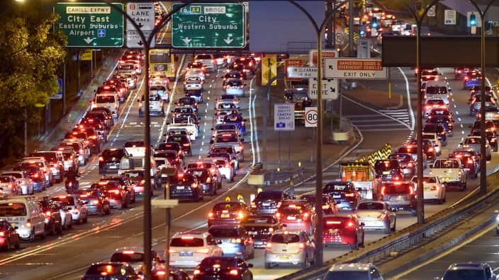 General view of traffic on the Warringah freeway in Sydney, Wednesday, May 6, 2015. (AAP Image/Dan Himbrechts) NO ARCHIVING