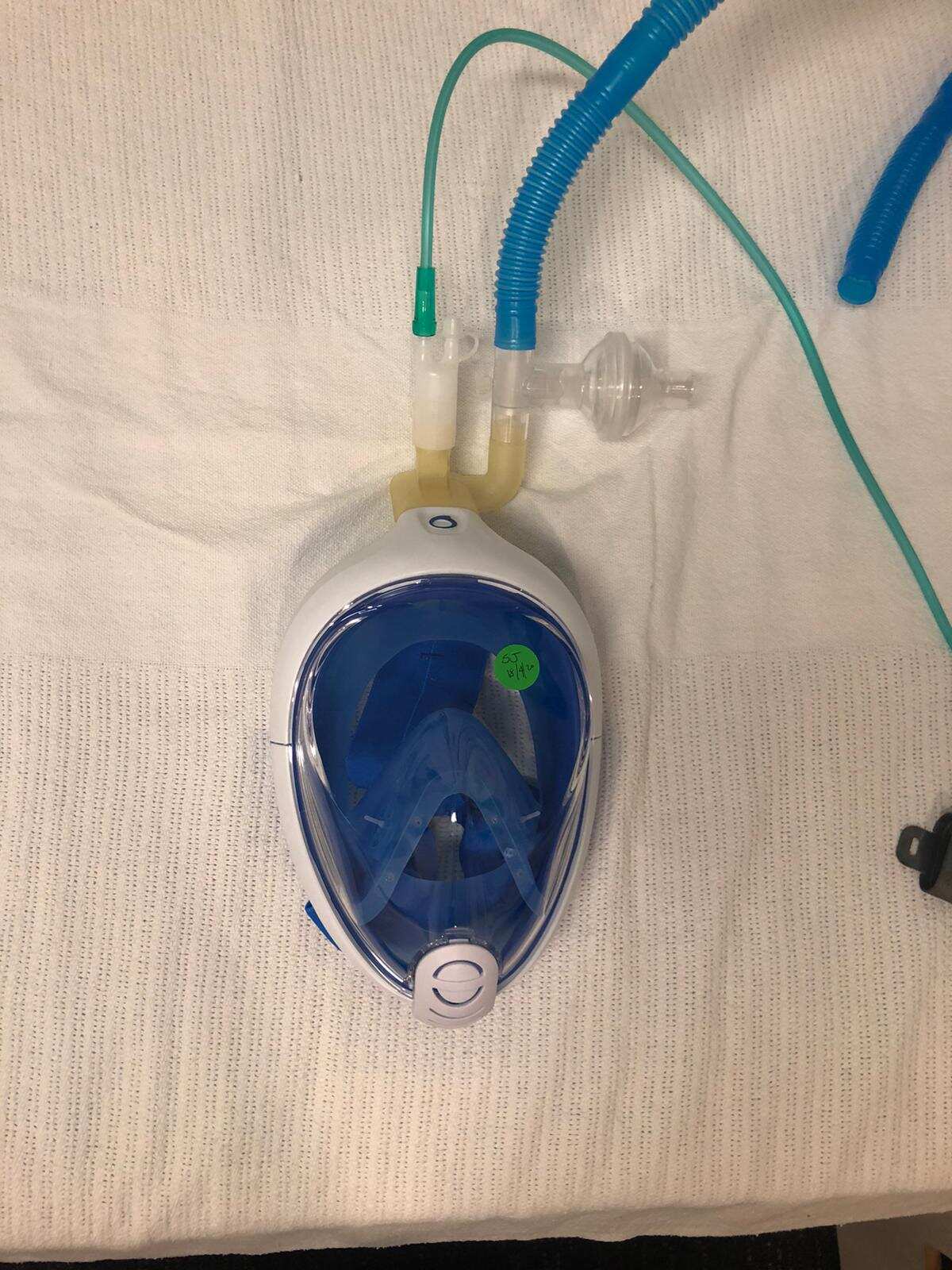 The adapted snorkel mask can limit the spread of contaminated droplets.