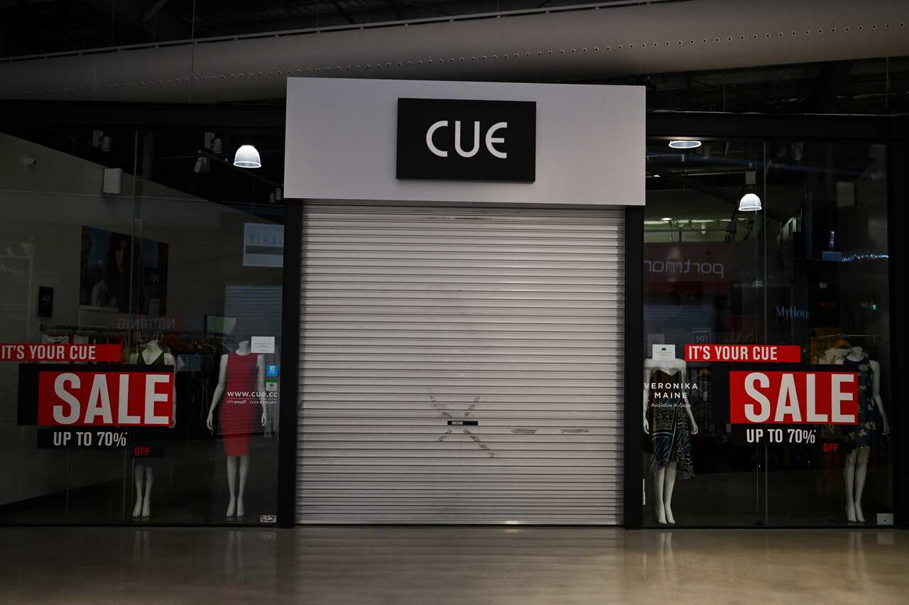 The treasurer told his international colleagues the world could not be complacent on the economic front, as more Australian businesses close their doors.