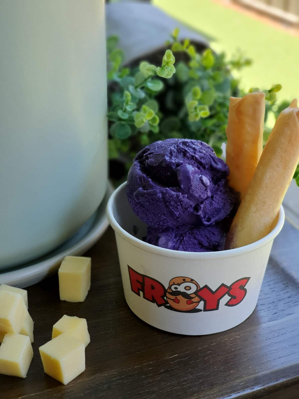 flavoured chips, froys