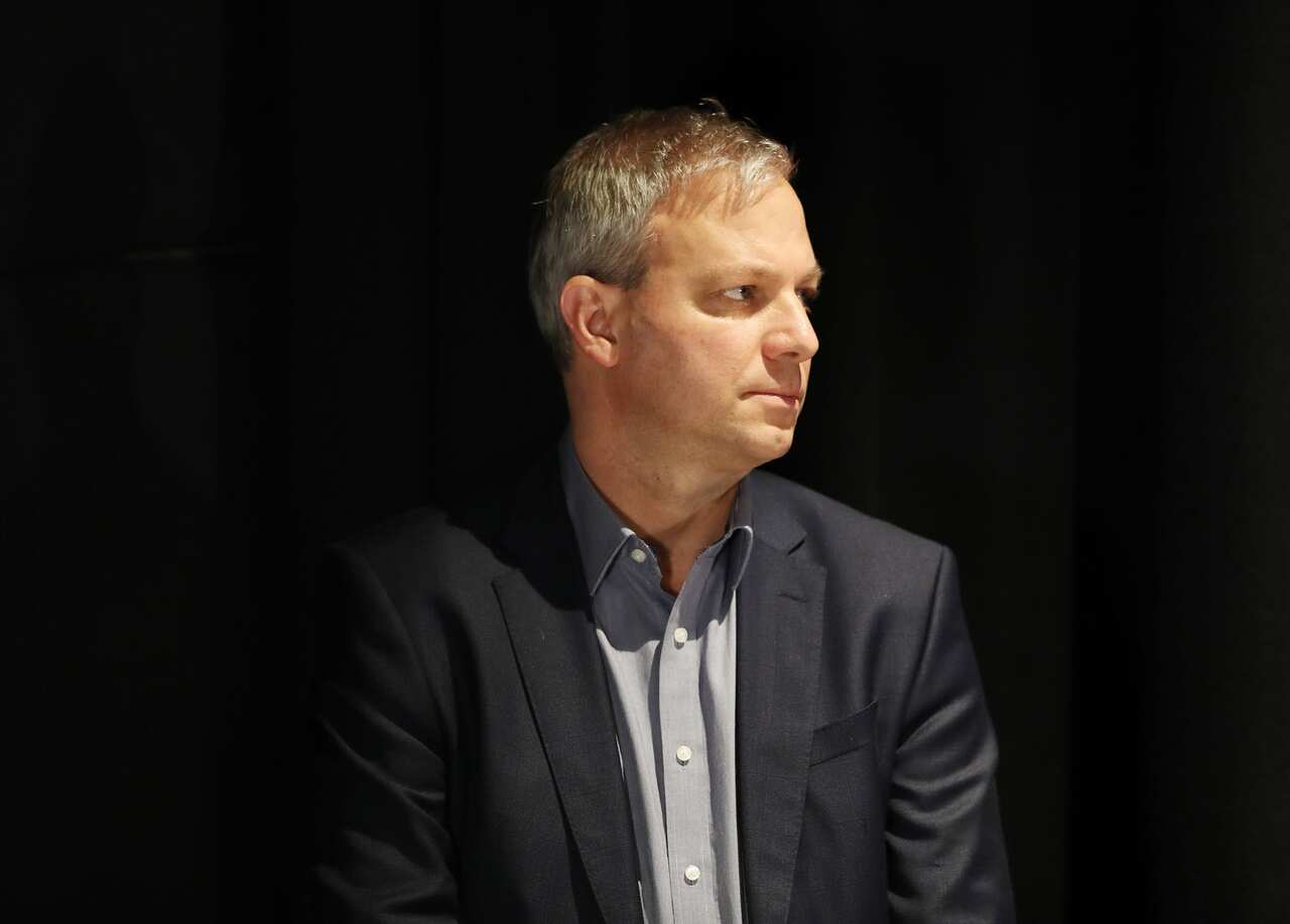 Professor Brett Sutton