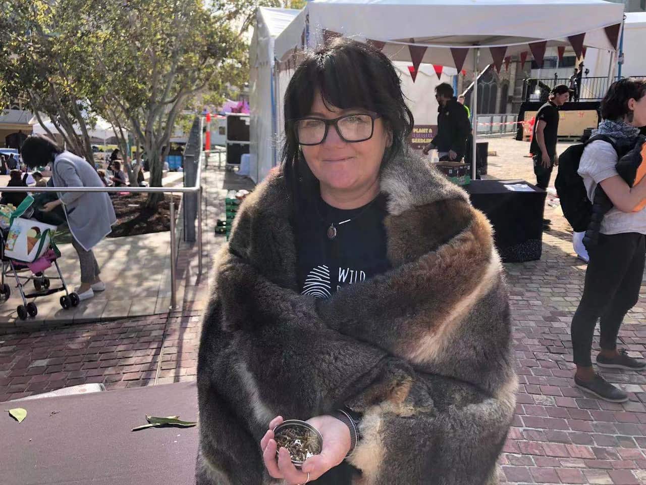 Cassie Leatham is from the Taungurung / Wurundjeri people from the Kulin Nation. She is an Indigenous artist, master weaver, traditional dancer, bushtukka woman and educator.