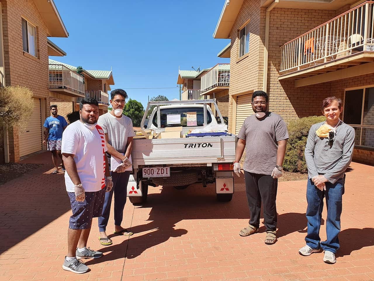 Volunteer groups based in Toowoomba provide free grocery kits to international students.