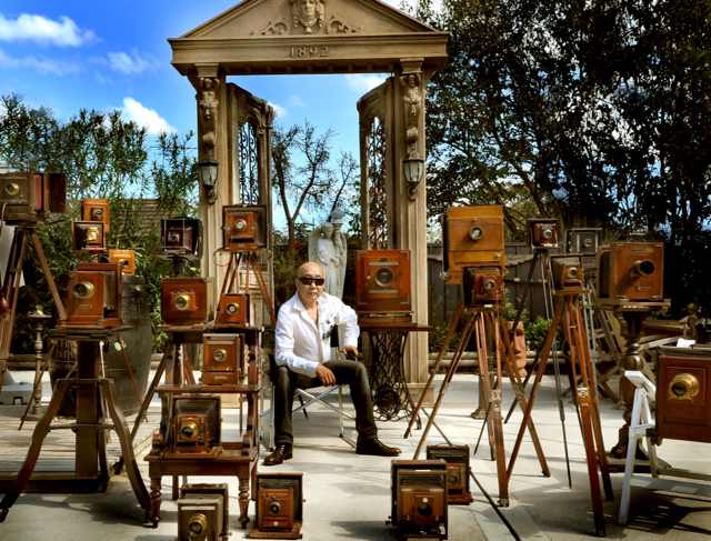 王毅和她的照相机收藏2