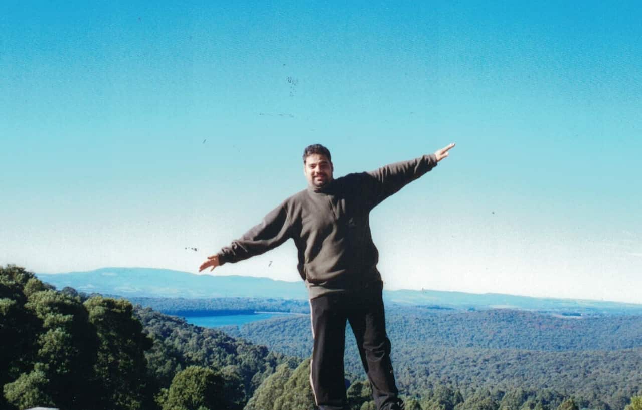 مدحت عطية- قصة هجرتي