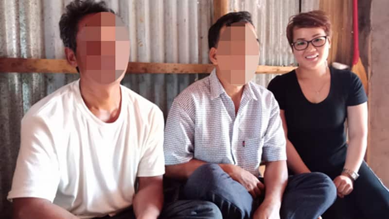 Nguyễn Ngọc Lụa và hai người Thượng Tây Nguyên, họ cũng phải che mặt để tránh bị chính quyền tấn công