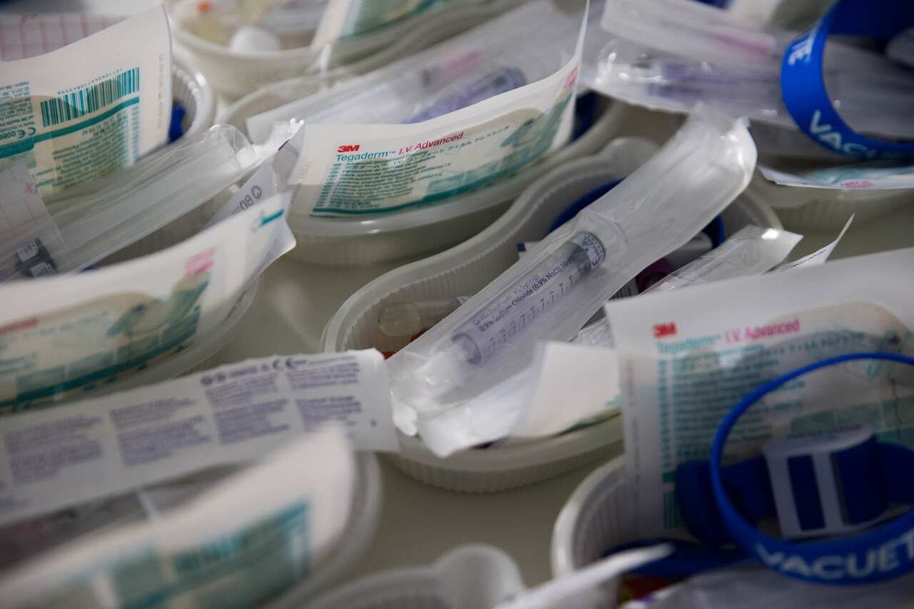 Australians are being urged to exercise caution after reports that dodgy 'home' COVID-19 tests kits are being imported into Australia.