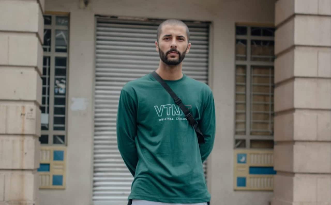 Mr Alnajam and hundreds of other engineering graduates say they have been ignored by the government's visa-replacement strategy.