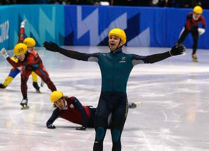 Steven Bradbury schrieb 2002 in Salt Lake City australische Sportgeschichte (YouTube)