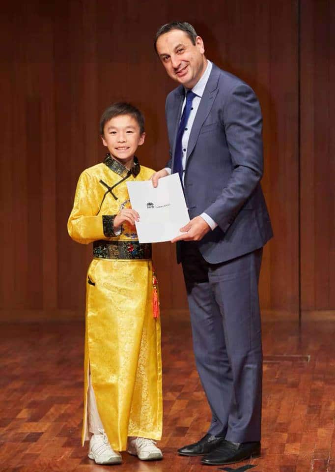 Kevin Ning获得了2018年度新州教育厅长社区语言学校优秀学生成就奖