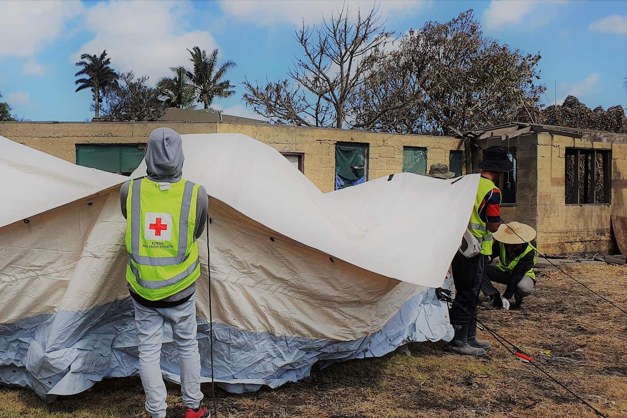 Red Cross teams set up a temporary shelter in Sopu, Nukualofa on 22 January 2022.