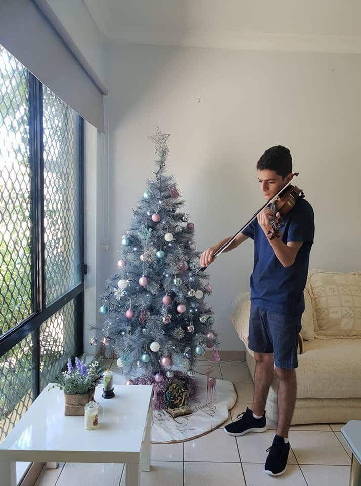From Aleppo to Sydney: Self-taught musician puts his talents on show