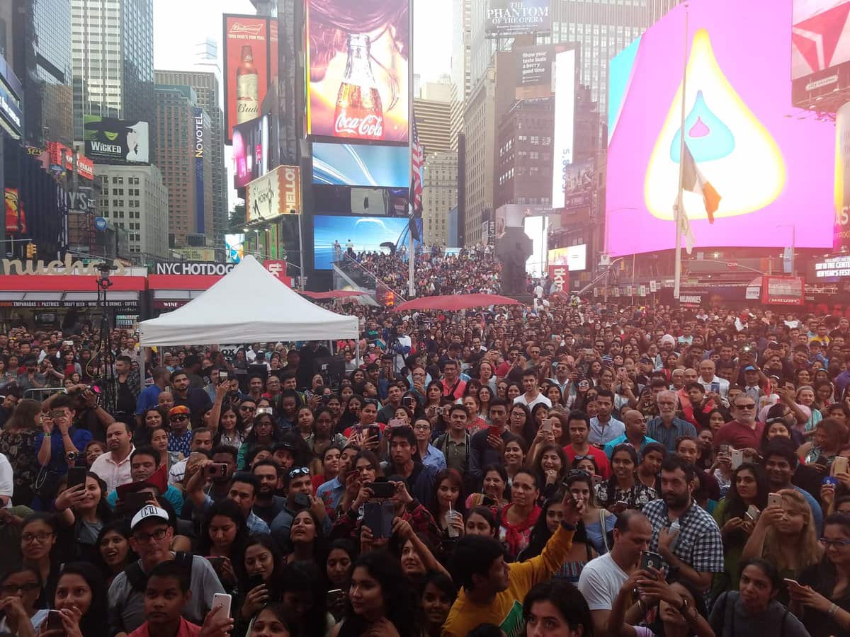 Twitter/Times Square Diwali