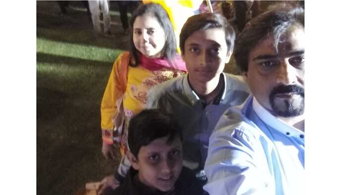 Hamza with family