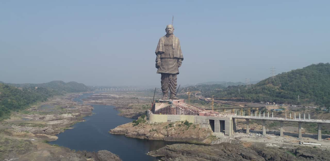 Statue of Unity is situated near the Sadhu-Bet Island, which is approximately 3.5 kilometers south of the Sardar Sarovar Dam at Kevadia in the Narmada district.