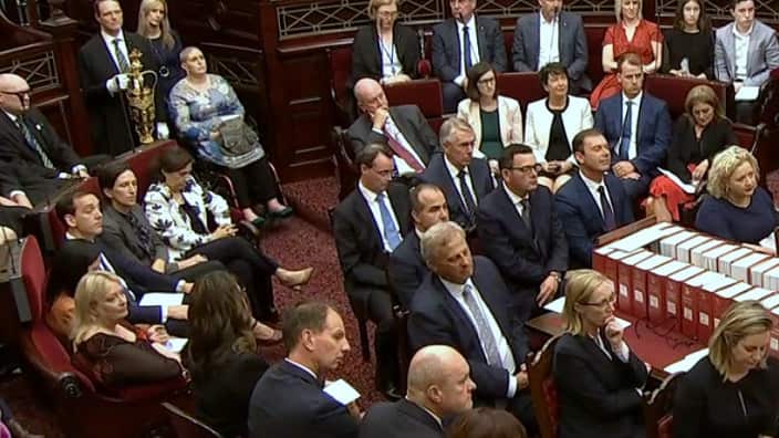 Στη φωτογραφία διακρίνεται ο ομογενής υφυπουργός Οικονομίας της Βικτώριας, Στιβ Δημόπουλος