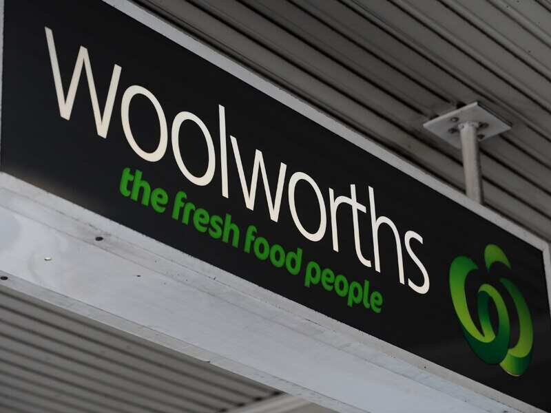 Woolworths將為員工提供隨身攝錄機