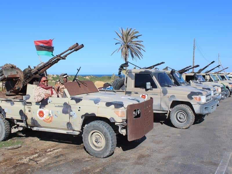 Vehicles and militants, reportedly from Misrata, gather at Tripoli