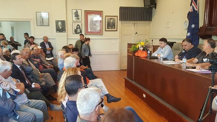 Στιγμιότυπο από την παν-ομογενειακή συνεδρίαση της Παμμακεδονικής