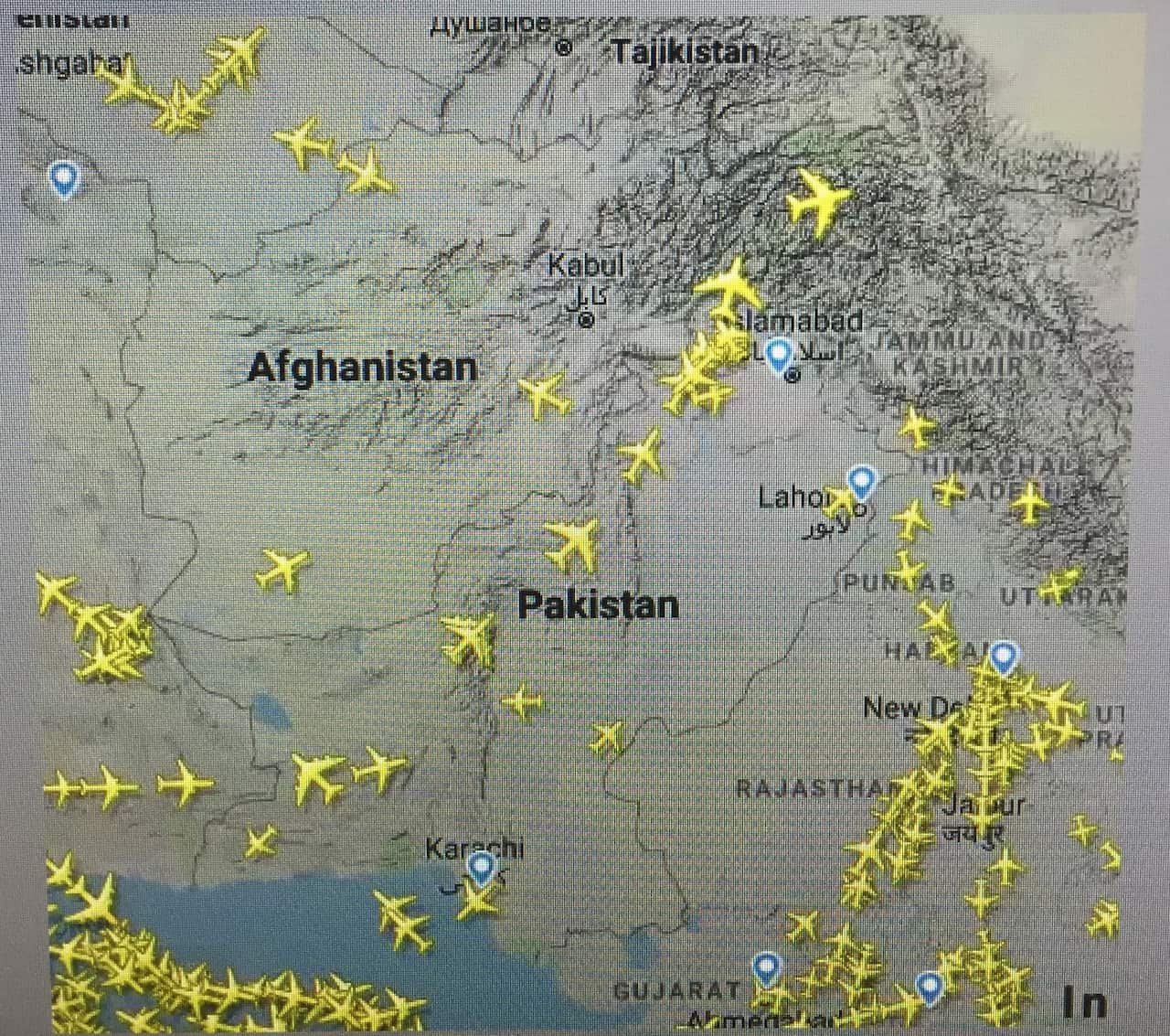 Air traffic over Pakistan 