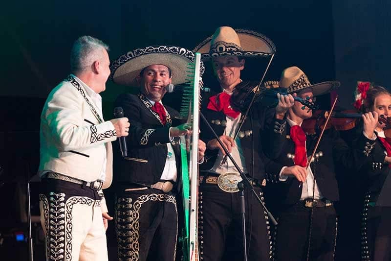 Victor Valdés has performed with Australian rock legend Jimmy Barnes