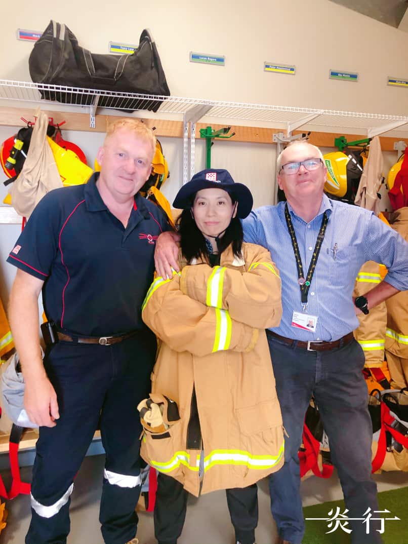 韩金玲和一炎一行