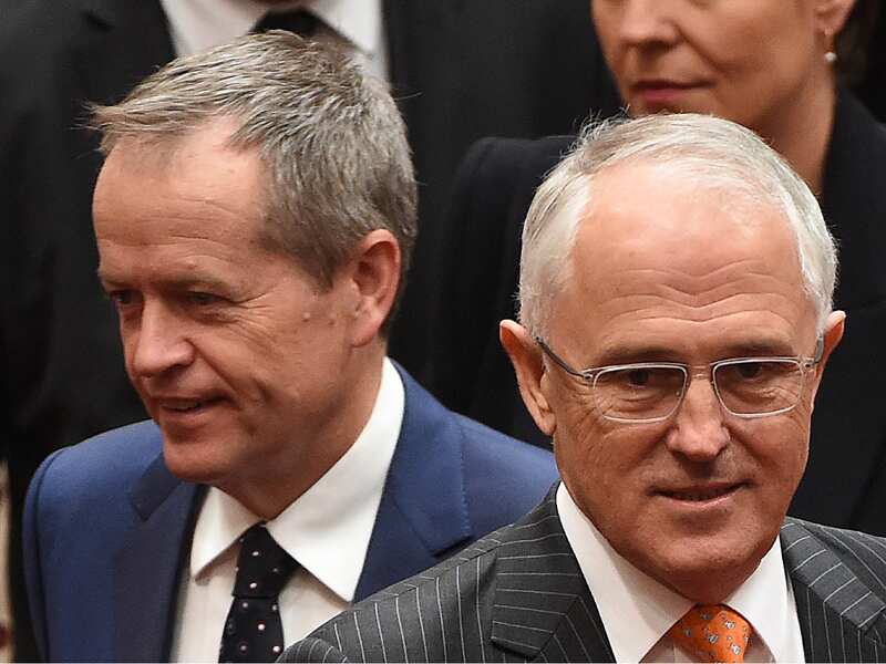Prime Minister Malcolm Turnbull (R) and Bill Shorten