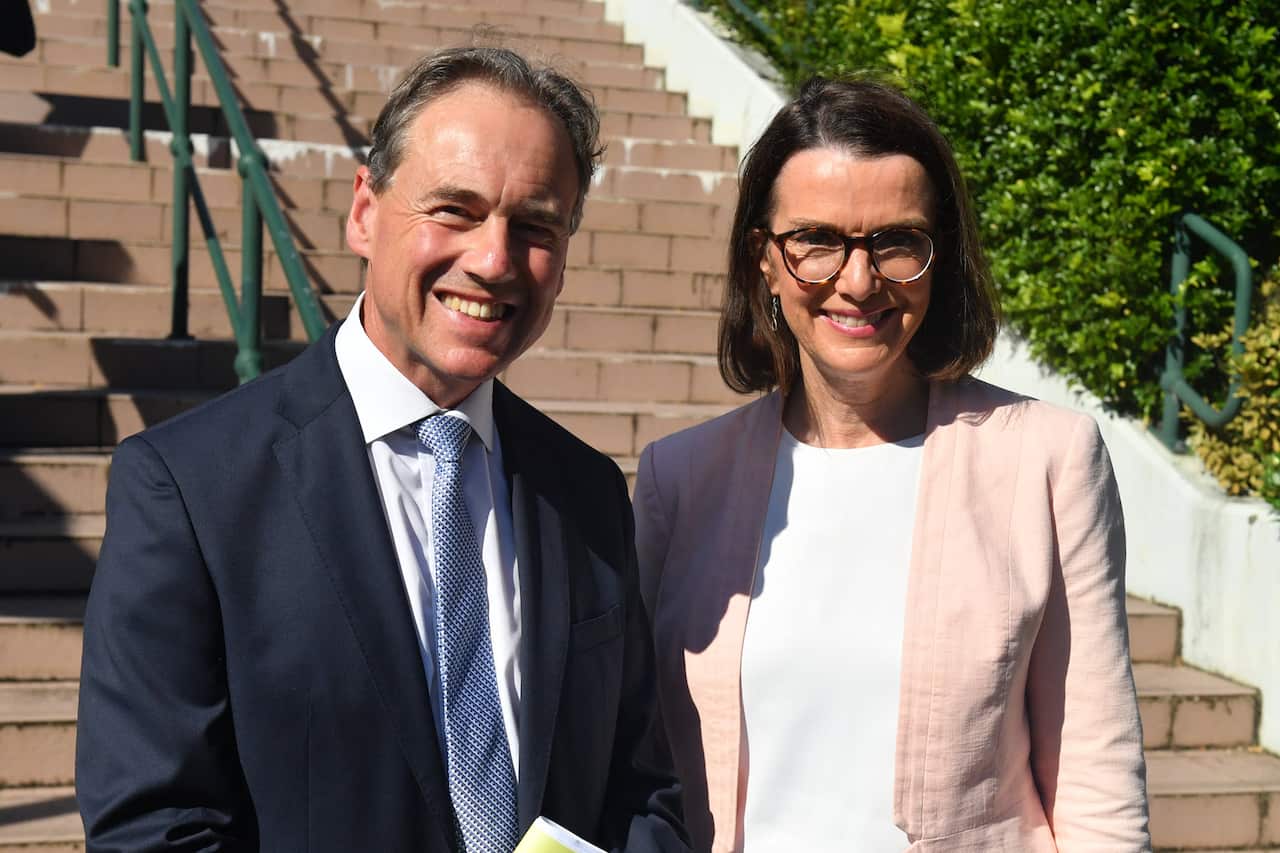Minister Greg Hunt and Senator Anne Ruston 