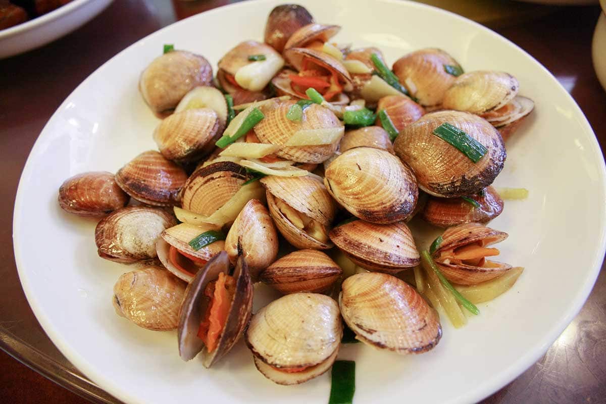 Stir Fried Clams with Ginger and Spring Onions
