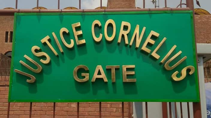 Gates dedicated to great cricketers