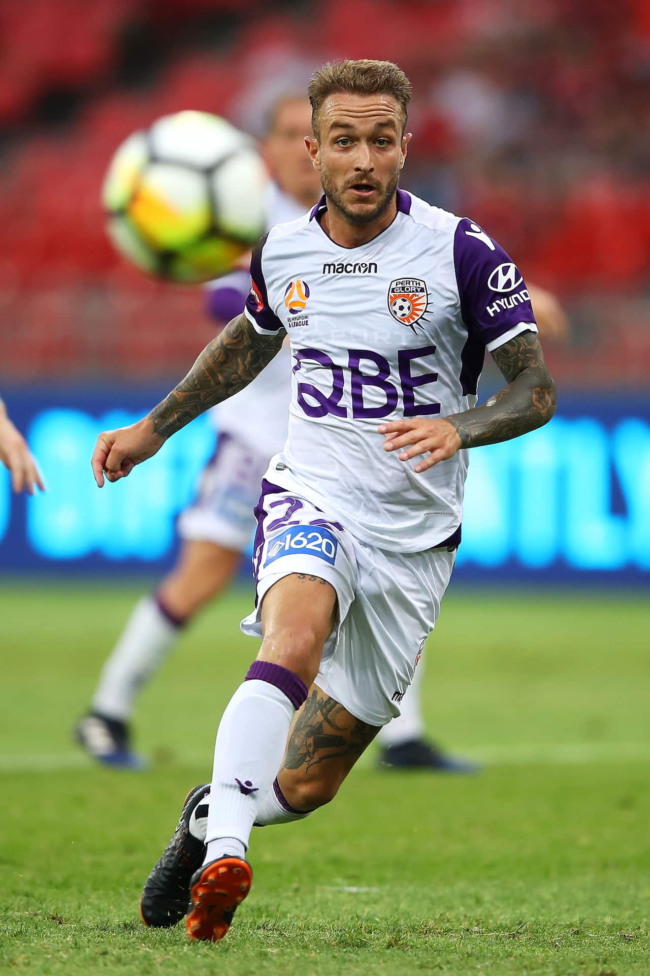 Perth Glory Tony Sage Adam Taggart A-League Brisbane Roar