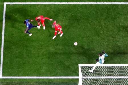 Umtiti header sends streetwise France into World Cup final