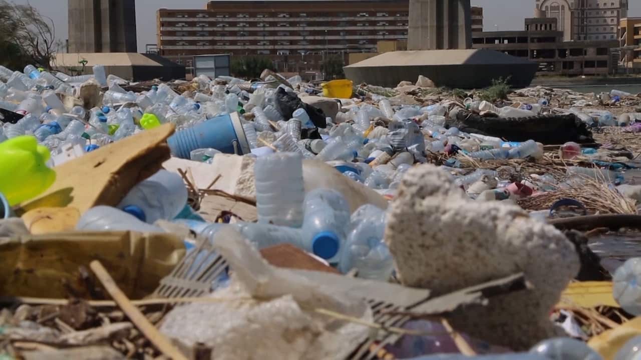 Marine plastic waste