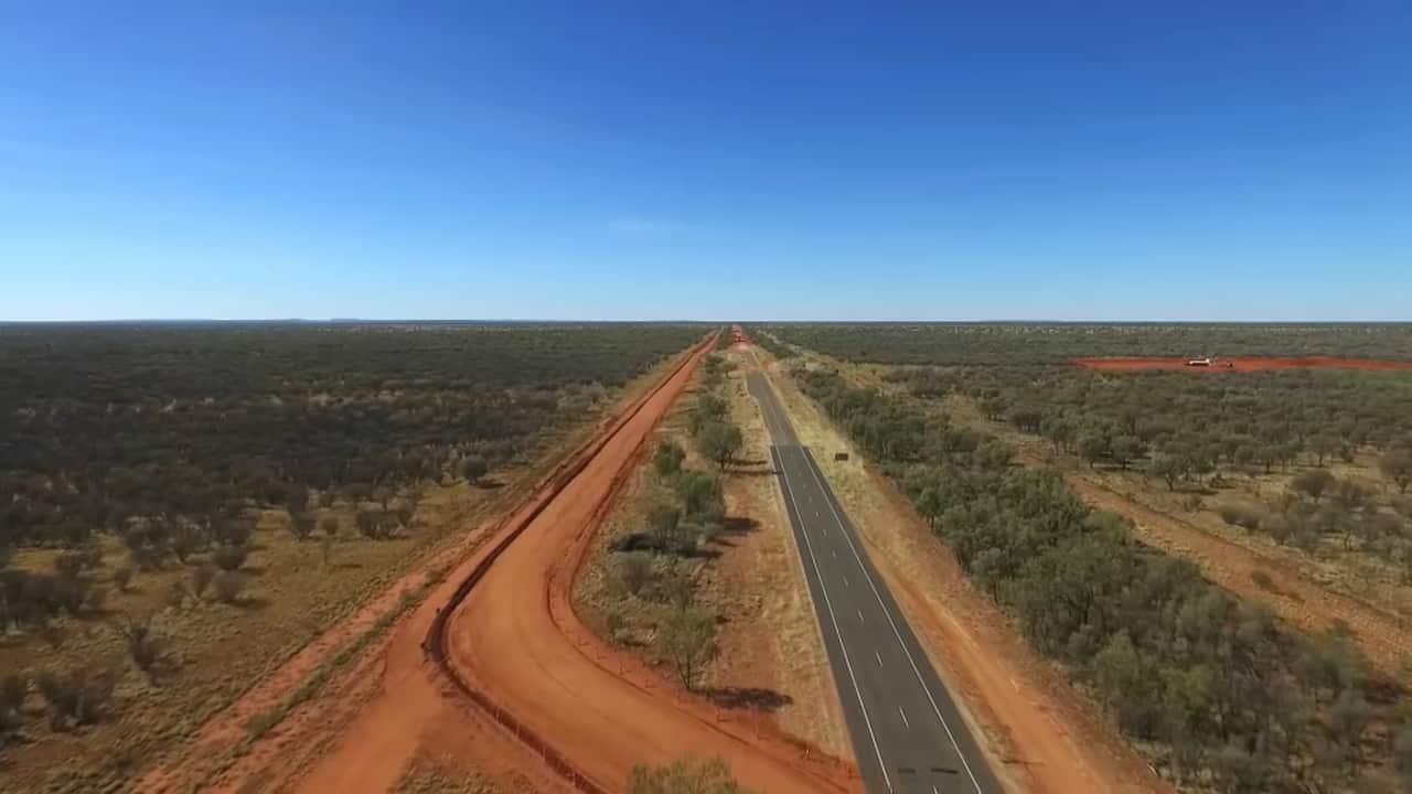 The Outback Way stretches almost 3,000 kilometres from Winton in Western Queensland to Laverton in regional Western Australia.