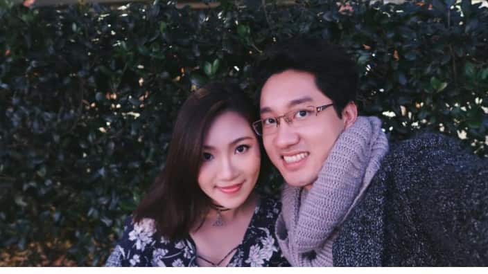 Việt Hùng và vợ- đồng sáng lập trang Knowledge4Free