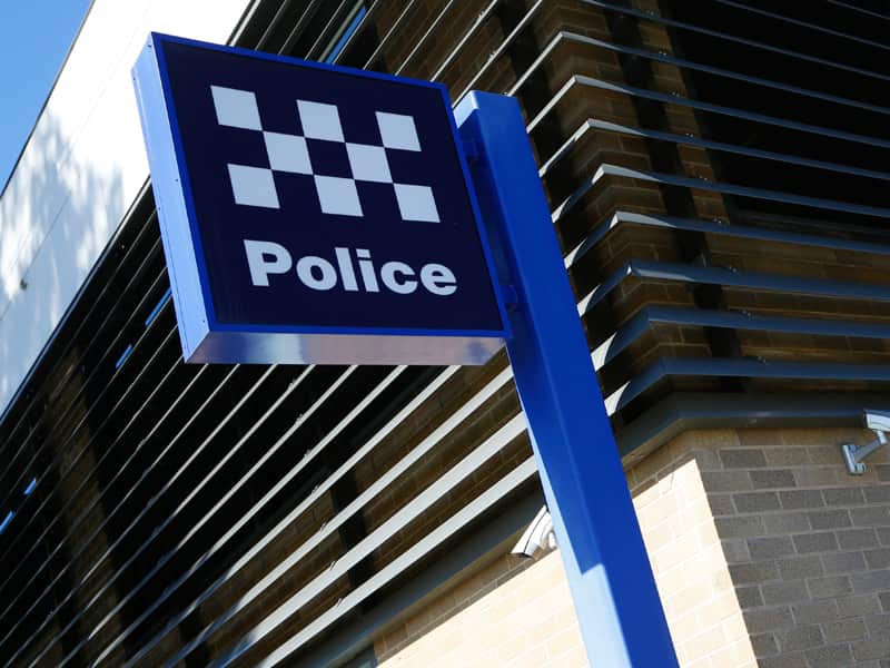 Victorian Budget 2016, Robin Scott, Victoria, police, funding, gang, crime