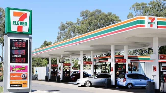 7-Eleven half pay scam