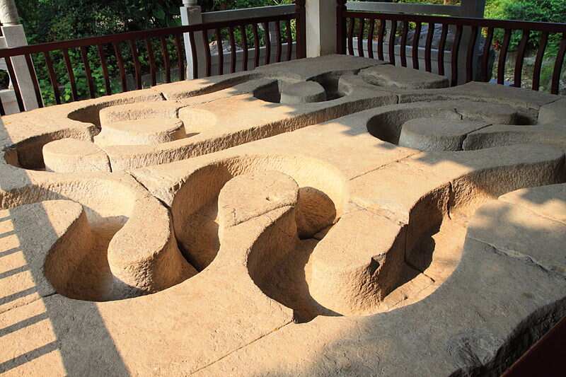 桂林桂海碑林博物馆内的宋代曲水流觞石刻