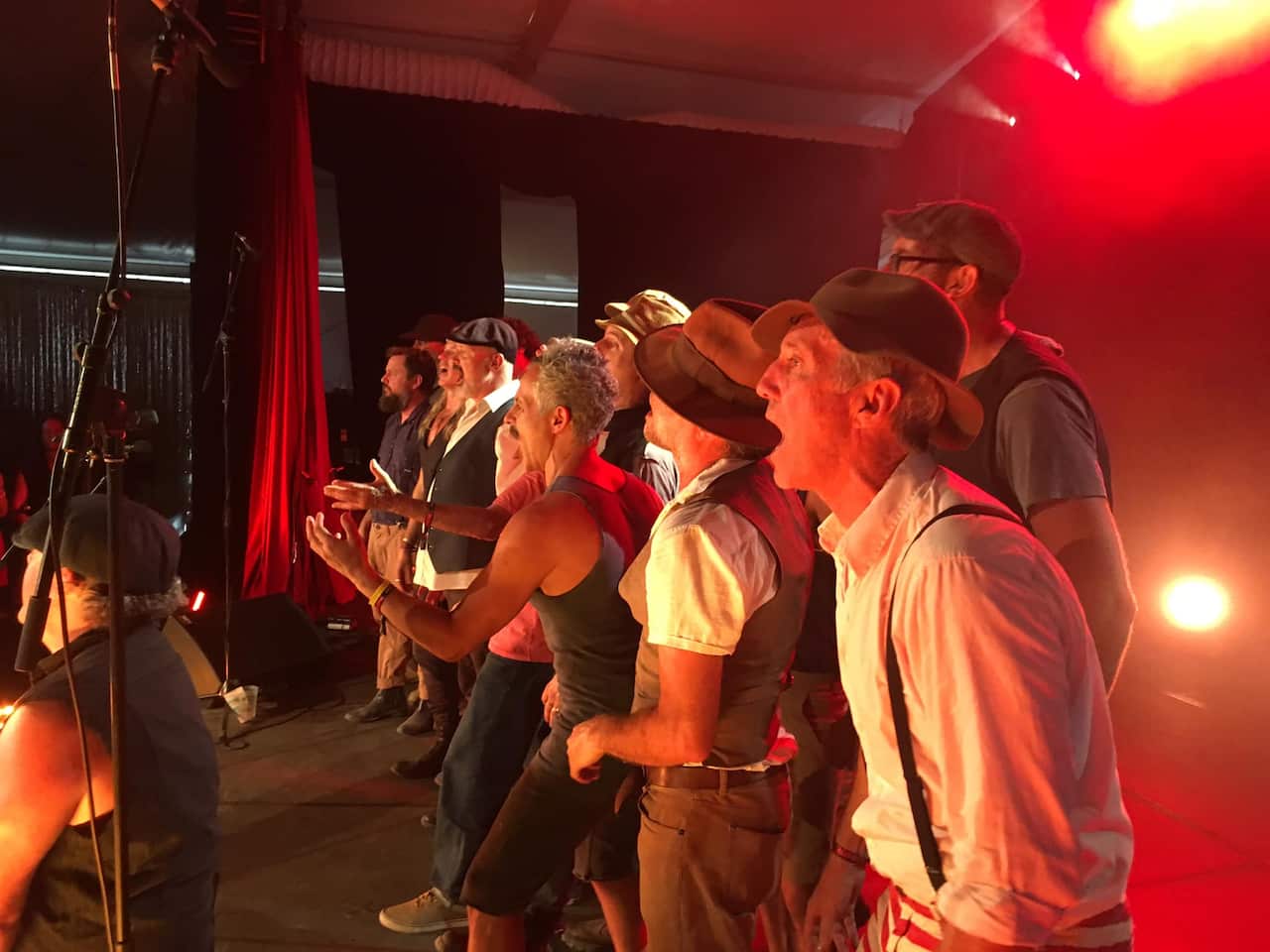 Fake Russian choir Dustyesky