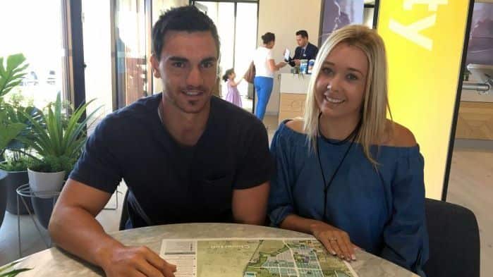 Melissa Kolbe và Daniel Makertich lên kế hoạch xây nhà vào tháng Năm này