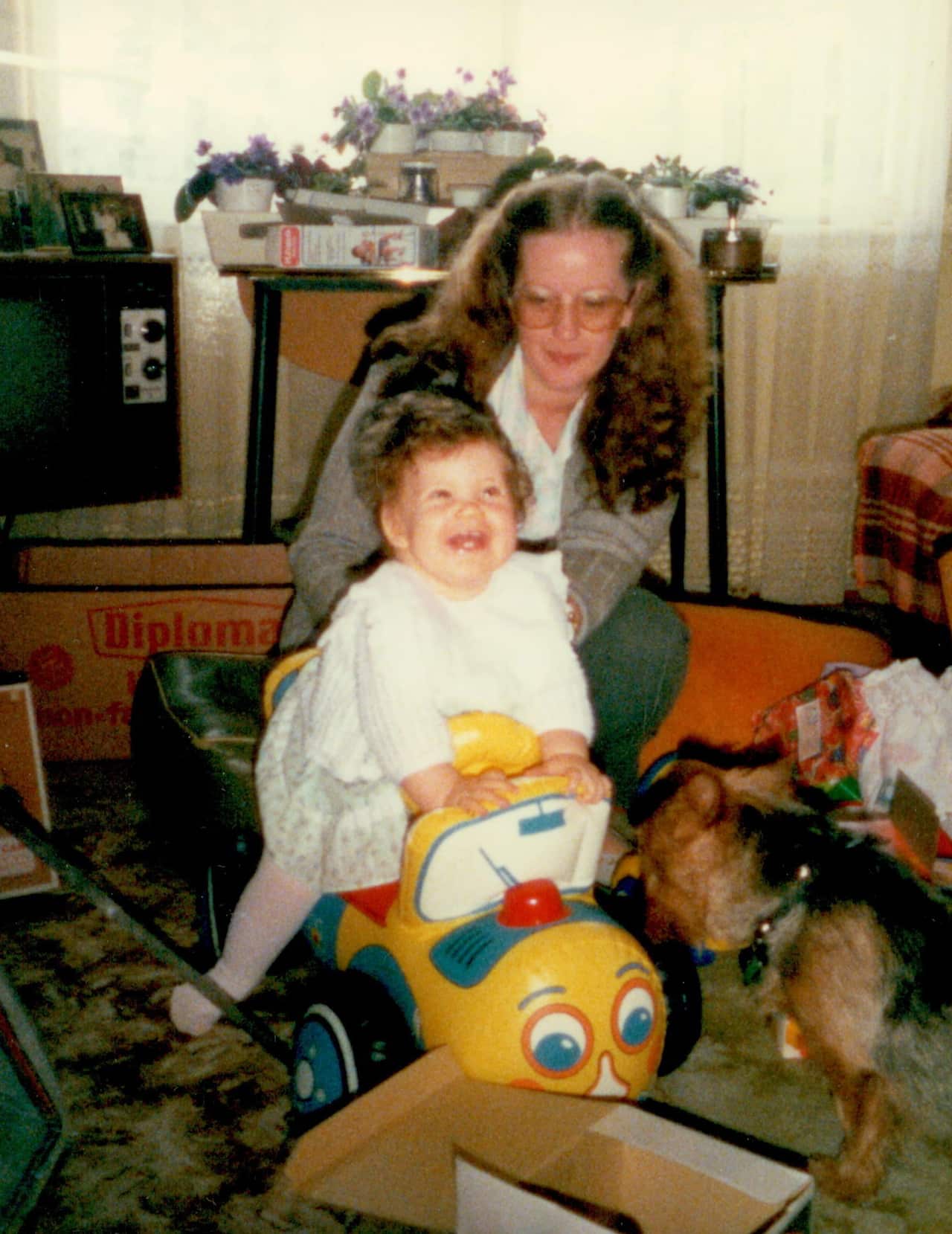 A young Shona with her mother.