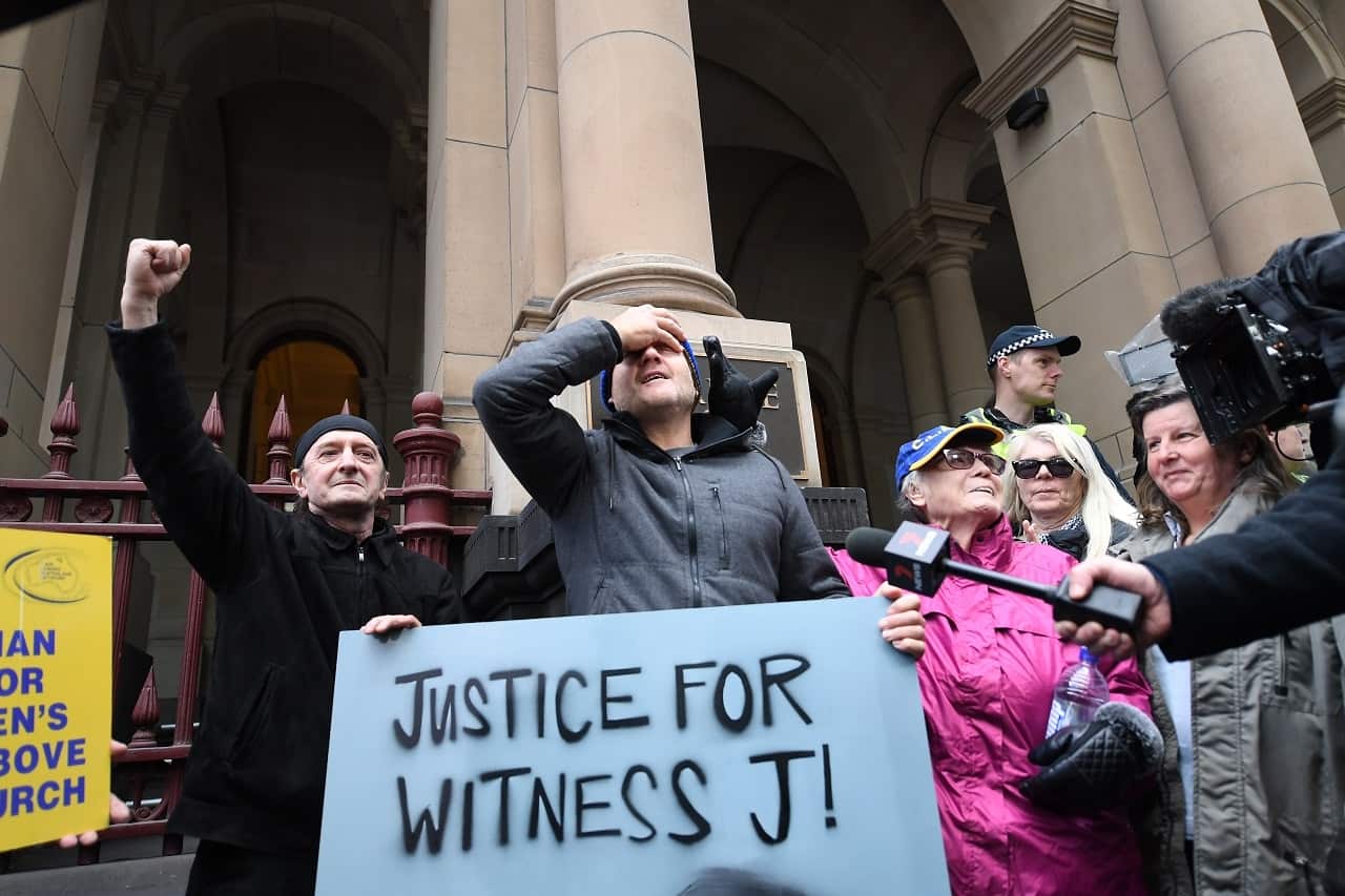 The news reaches outside the court.