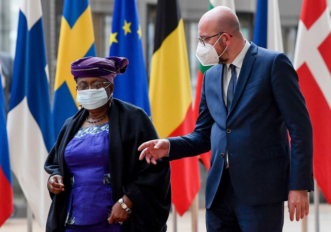 European Council President Charles Michel with Director-General of the World Trade Organization Ngozi Okonjo-Iweala in Brussels on 19 May 2021 