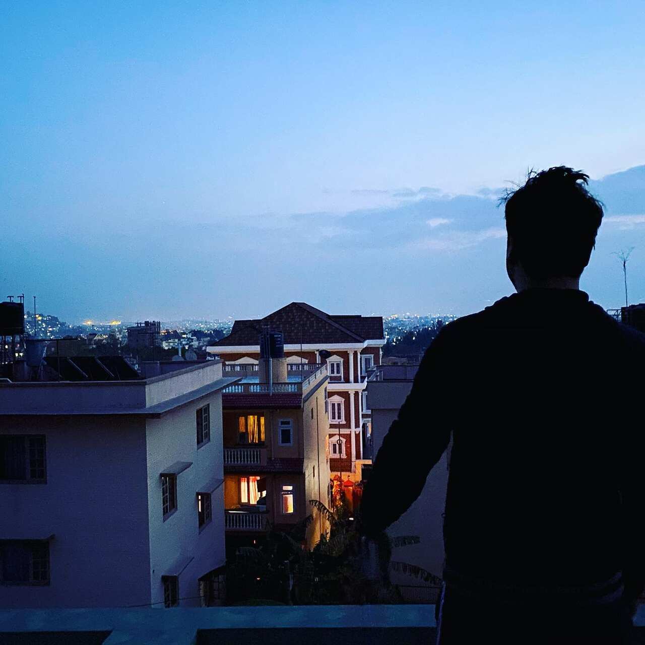 Despite the cost, Australians in Nepal relieved to be coming back home