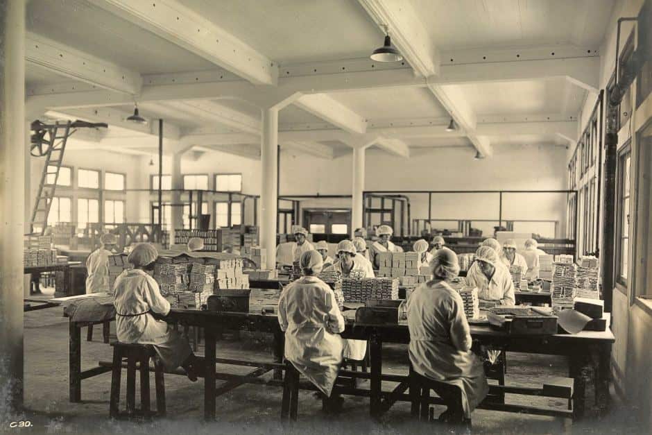 Cadbury's factory, chocolate manufacturers, Claremont, near Hobart - interior of wrapping room 1925
