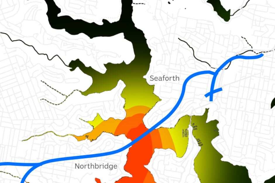 A thermal map charts the spread and density of the turbid plumes near popular waterfront areas between Seaforth and Northbridge. Red indicates higher density.