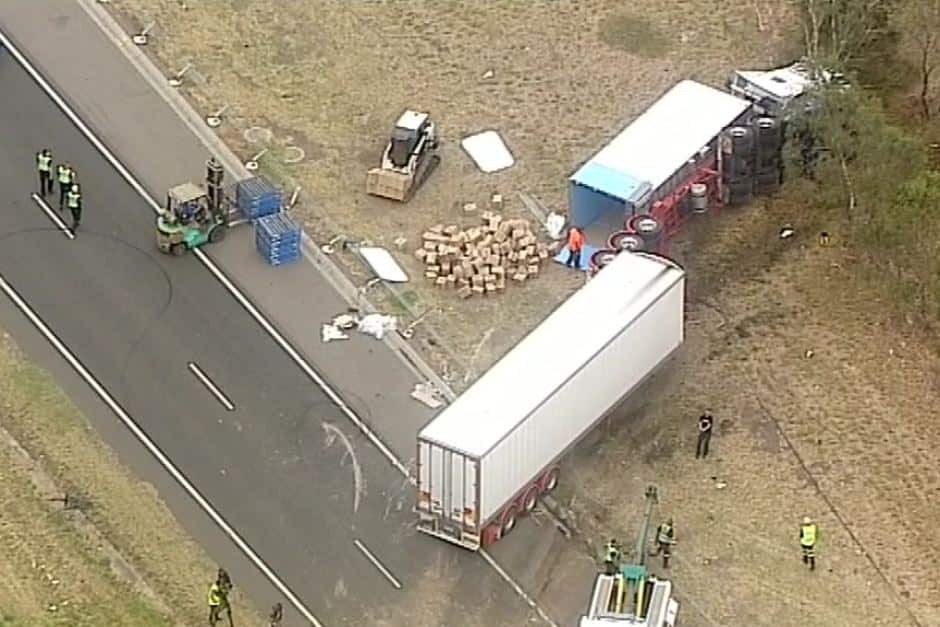 Chicken nugget truck crashes on Hume Freeway