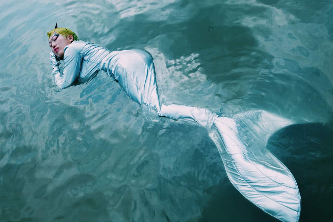 《超时空人鱼传说》