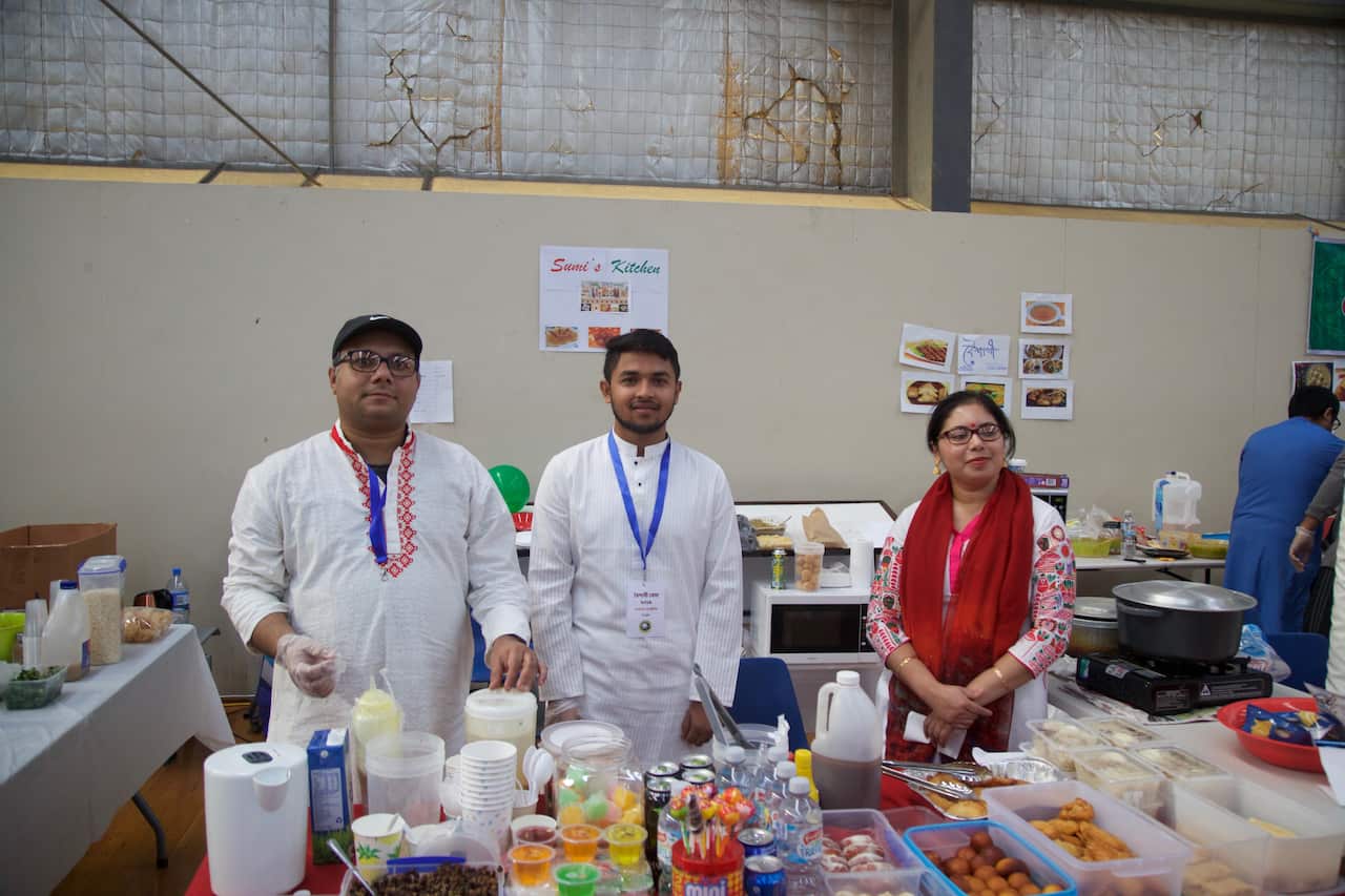 মেলায় খাবারের স্টল 