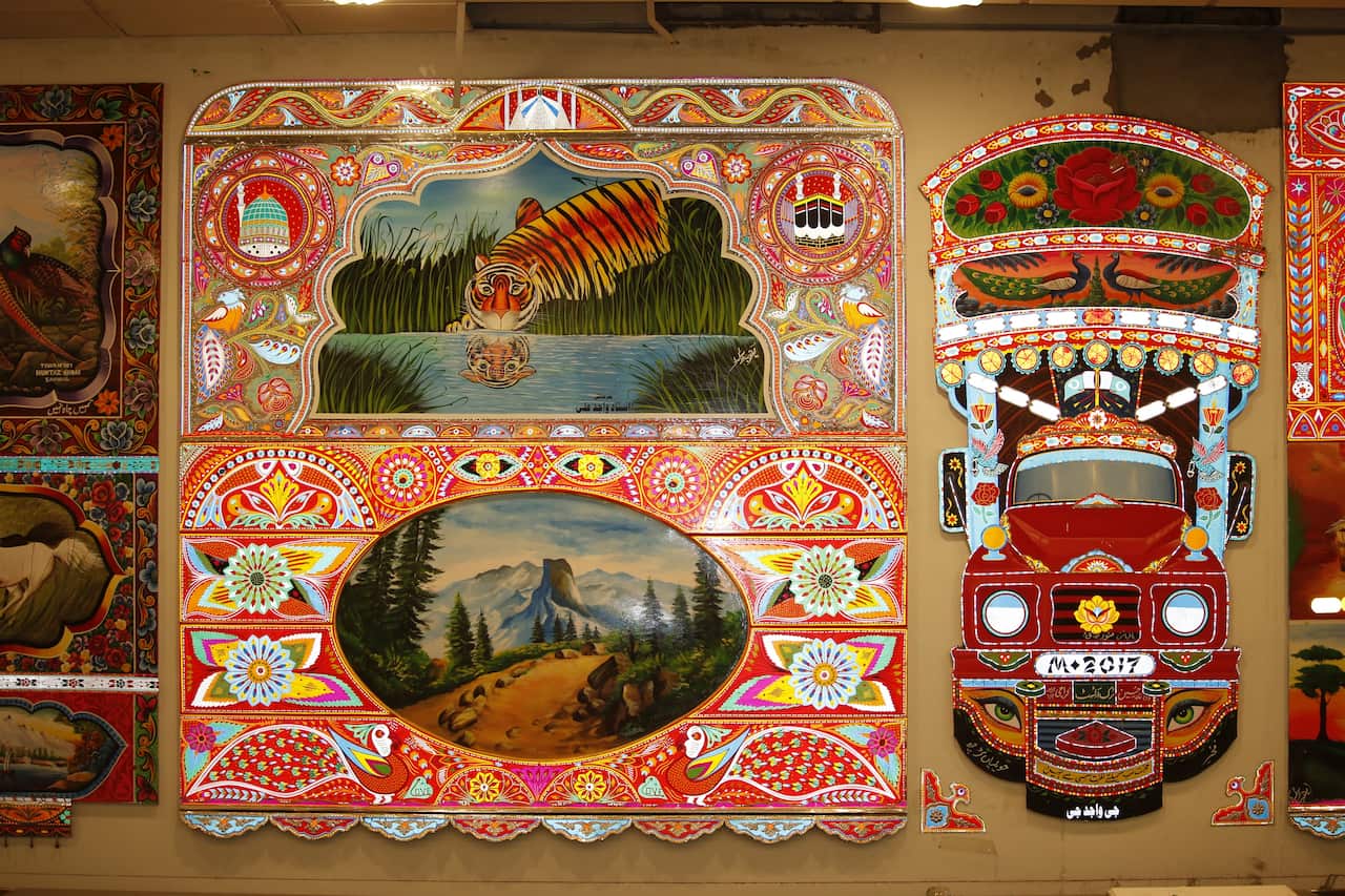 truck art islamabad airport